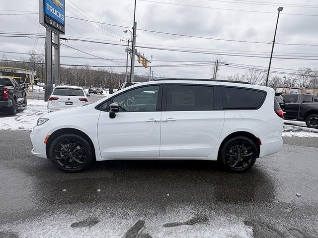 2026 Chrysler Pacifica PACIFICA SELECT AWD