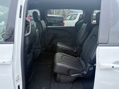 2026 Chrysler Pacifica PACIFICA SELECT AWD