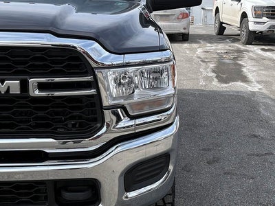 2022 RAM 3500 Tradesman Crew Cab 4x4 8' Box