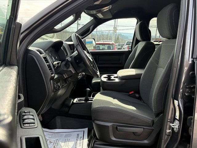 2022 RAM 3500 Tradesman Crew Cab 4x4 8' Box