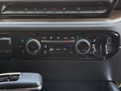 2022 Chevrolet Silverado 1500 4WD Crew Cab Short Bed RST