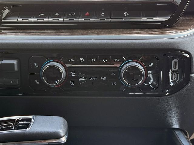 2022 Chevrolet Silverado 1500 4WD Crew Cab Short Bed RST