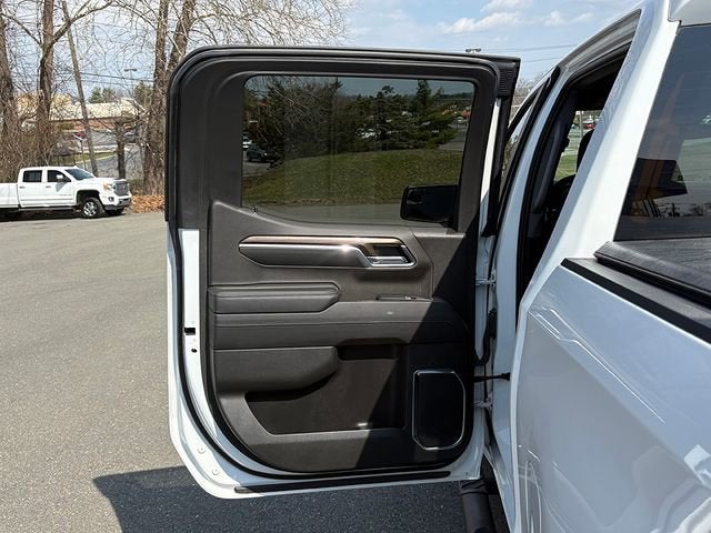 2022 Chevrolet Silverado 1500 4WD Crew Cab Short Bed RST