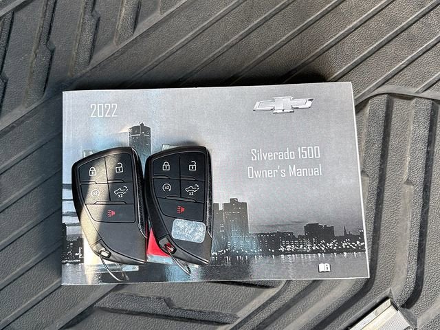 2022 Chevrolet Silverado 1500 4WD Crew Cab Short Bed RST