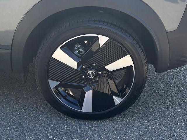2025 Nissan Kicks SR Intelligent AWD