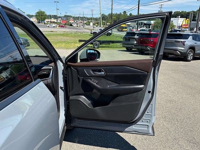 2023 Nissan Rogue SL Intelligent AWD
