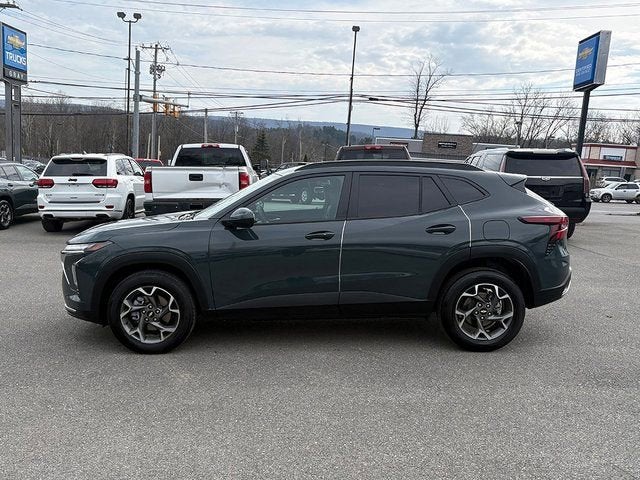 2025 Chevrolet Trax FWD LT