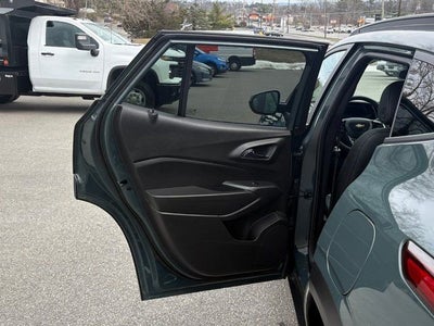 2025 Chevrolet Trax FWD LT