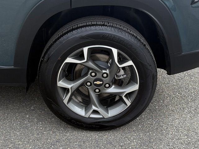 2025 Chevrolet Trax FWD LT