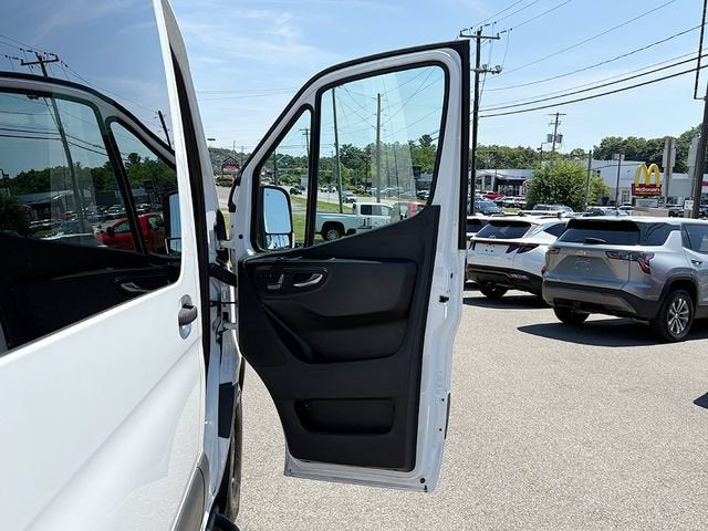 2021 Mercedes-Benz Sprinter 2500 Cargo 144 WB